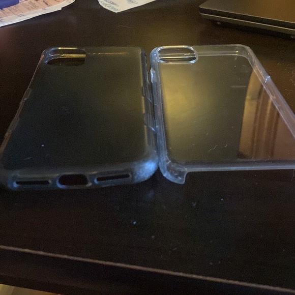 Two iPhone 11 plus cases - Picture 4 of 4